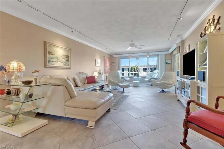 5111  Santa Rosa  CT, Cape Coral, FL 33904