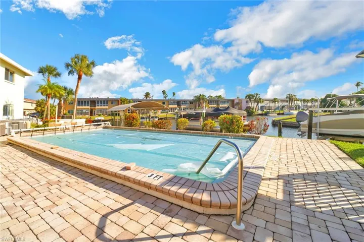 5111  Santa Rosa  CT, Cape Coral, FL 33904