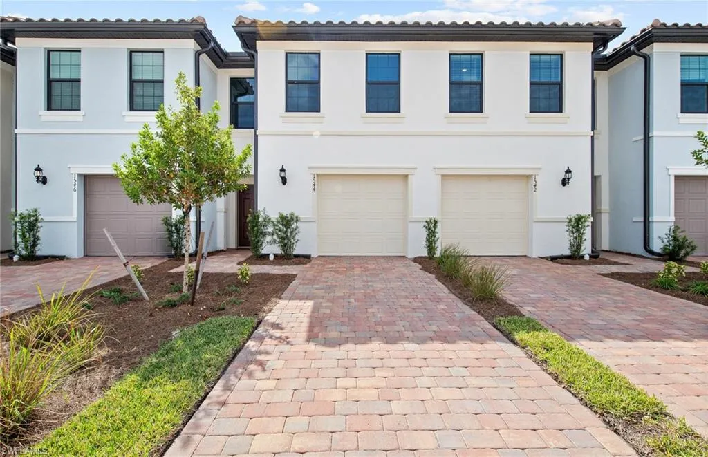 1645 Lake Jessup CIR, Cape Coral, FL 33909,225063589