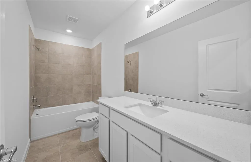 1645 Lake Jessup CIR, Cape Coral, FL 33909,225063589