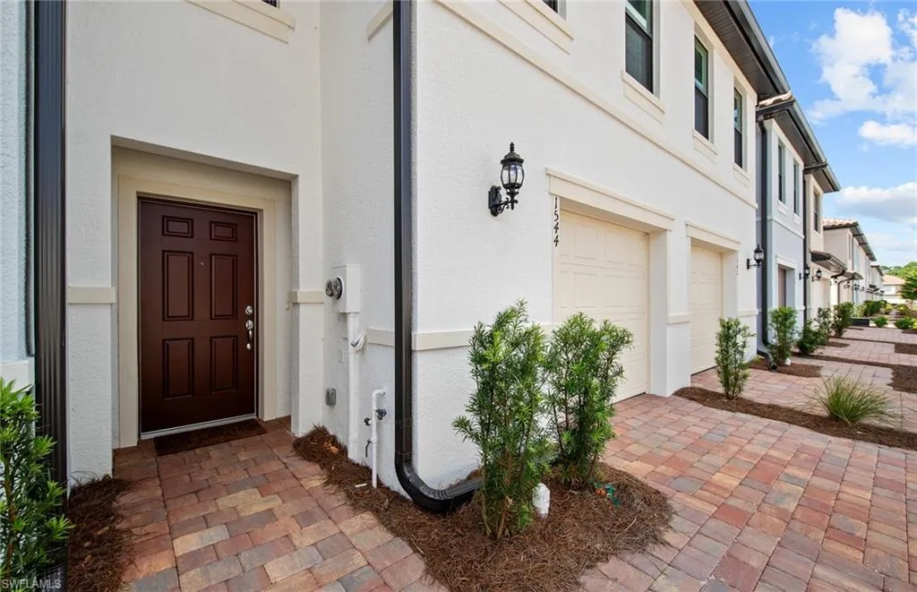 1645 Lake Jessup CIR, Cape Coral, FL 33909,225063589