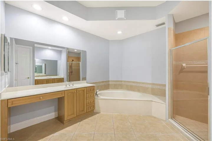 9142 Cherry Oaks Ln 102, Naples, Florida 34114