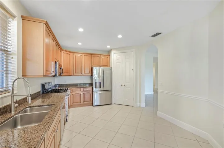 9142 Cherry Oaks Ln 102, Naples, Florida 34114