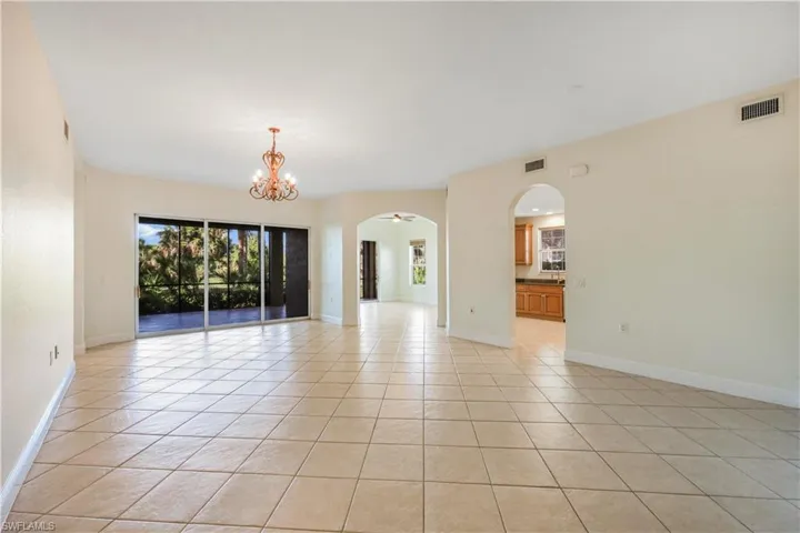 9142 Cherry Oaks Ln 102, Naples, Florida 34114