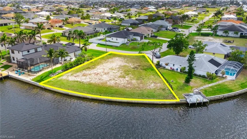 3713 Nw 14th St, Cape Coral, Florida 33993