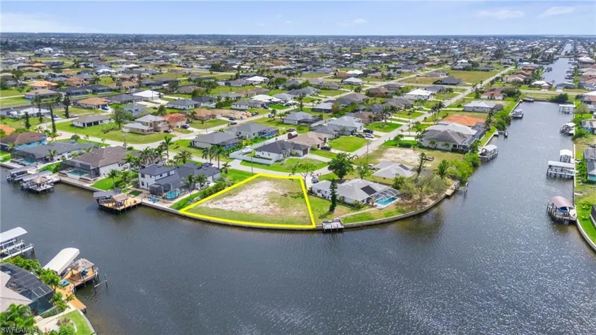 3713 Nw 14th St, Cape Coral, Florida 33993