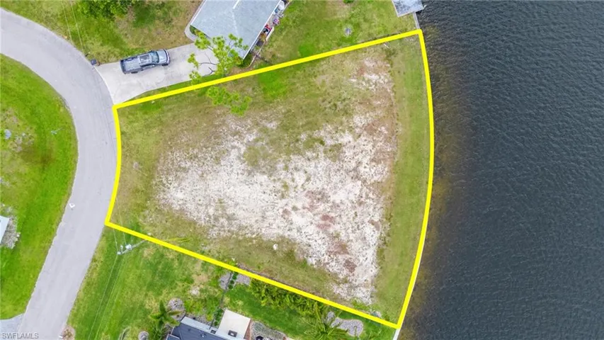 3713 Nw 14th St, Cape Coral, Florida 33993