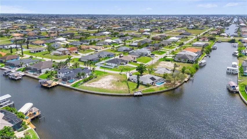 3713 Nw 14th St, Cape Coral, Florida 33993