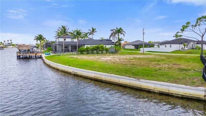 3713 Nw 14th St, Cape Coral, Florida 33993