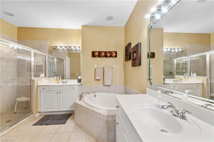 4834 Hampshire Ct # 207, Naples Fl 34112