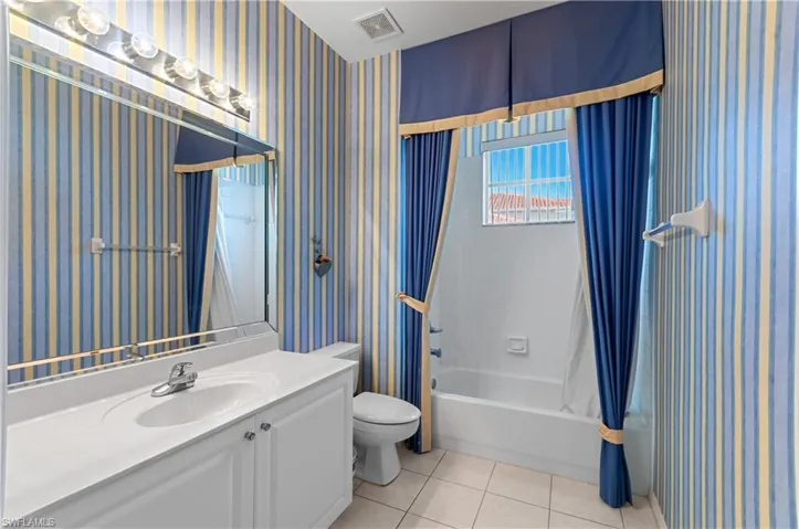4834 Hampshire Ct # 207, Naples Fl 34112
