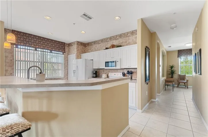 4834 Hampshire Ct # 207, Naples Fl 34112