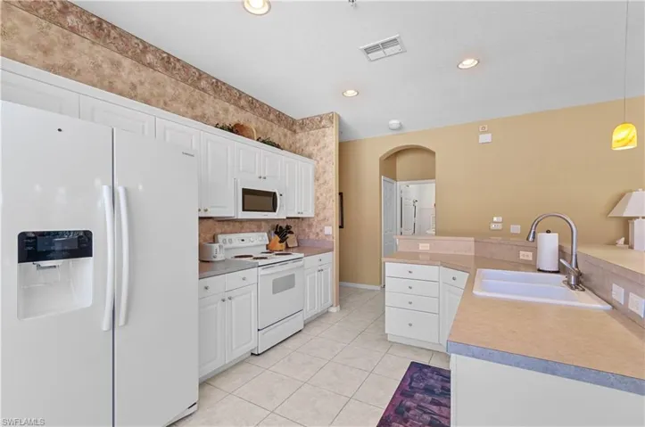 4834 Hampshire Ct # 207, Naples Fl 34112