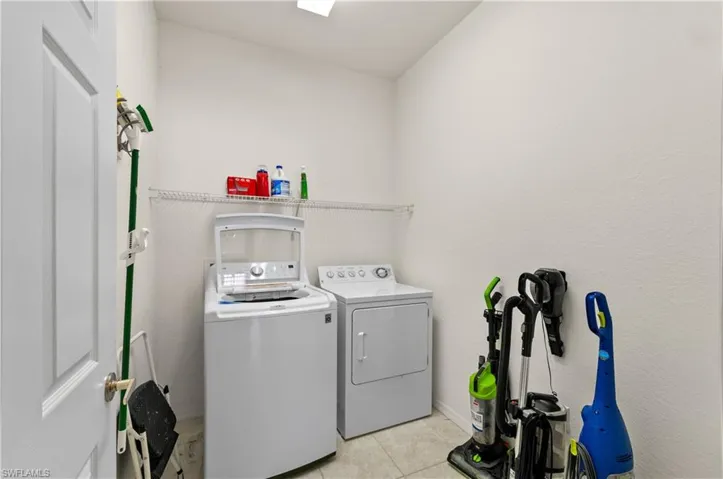 4834 Hampshire Ct # 207, Naples Fl 34112