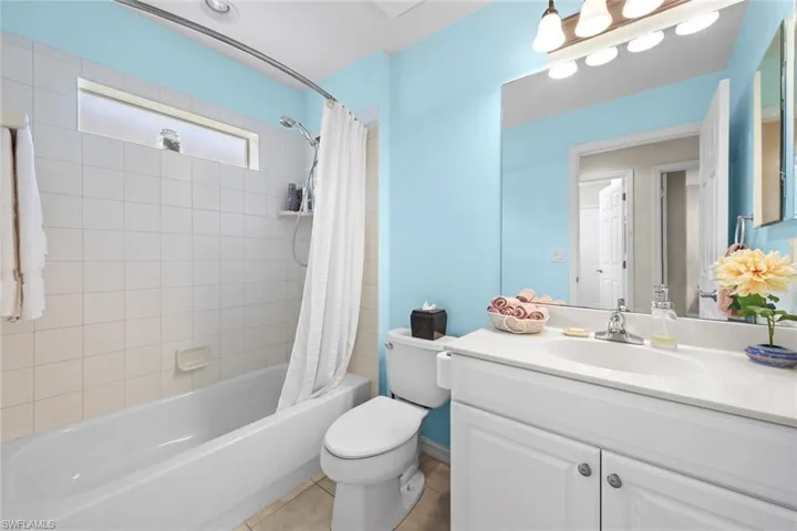 Guest Casita bathroom