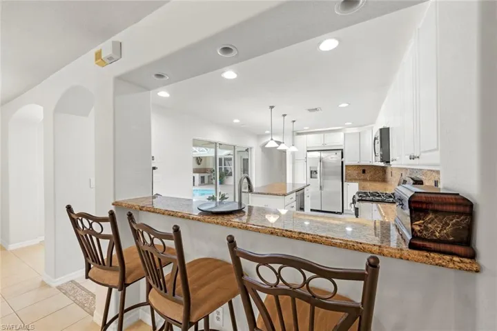 Breakfast bar