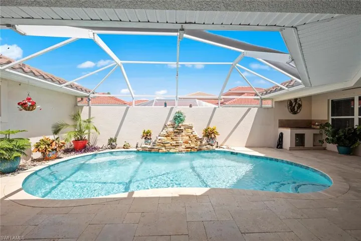 Courtyard pool w/water feature