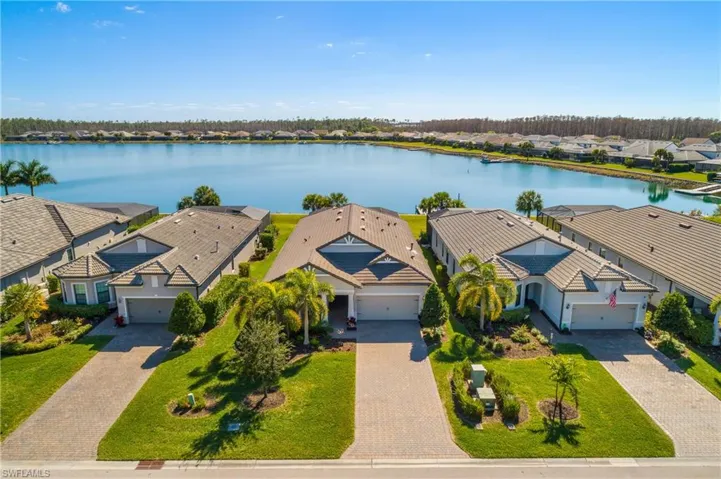 Southern Exposure, Lakefront Views, Feels like New, Add your own Dock on Indigo Lake