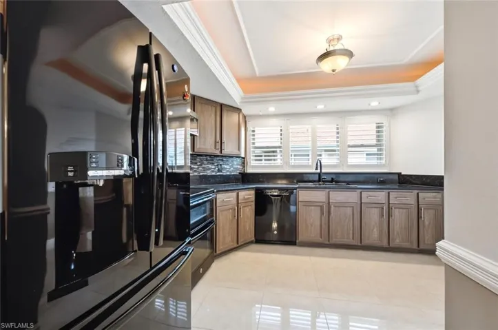 9856 Luna Cir 204, Naples, Florida 34109