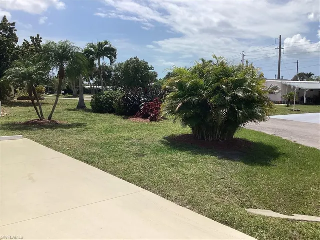 12 Cannes Dr, Naples Fl 34112
