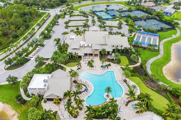 7675  Winding Cypress  DR, Naples, FL 34114