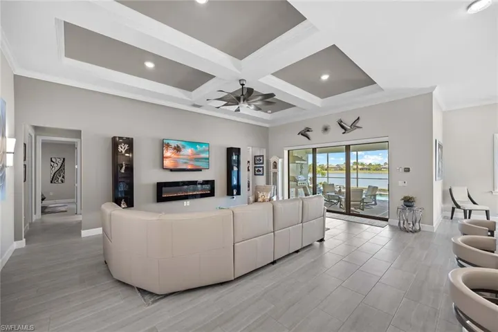 7675  Winding Cypress  DR, Naples, FL 34114