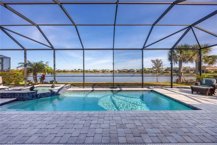 7675  Winding Cypress  DR, Naples, FL 34114