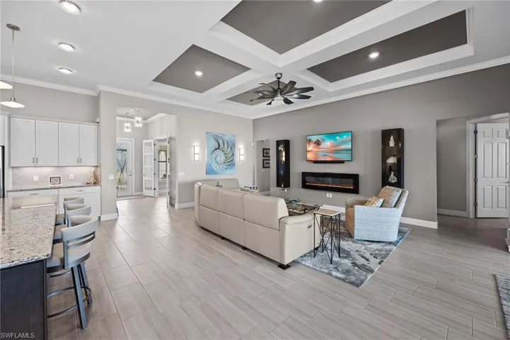 7675  Winding Cypress  DR, Naples, FL 34114
