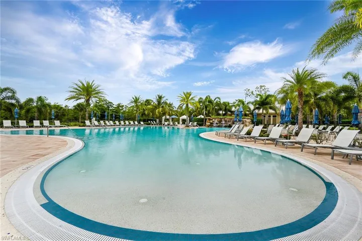 7675  Winding Cypress  DR, Naples, FL 34114