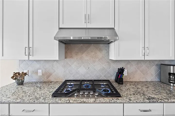 7675  Winding Cypress  DR, Naples, FL 34114