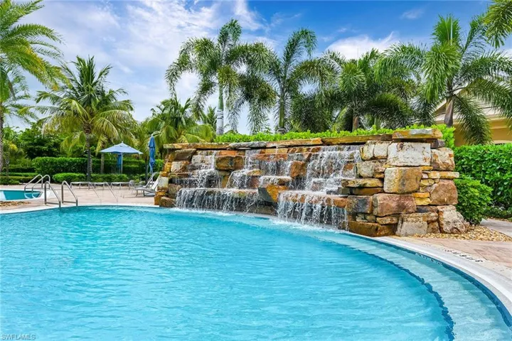 7675  Winding Cypress  DR, Naples, FL 34114