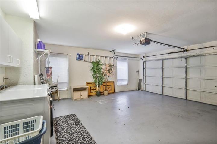 2-Car Garage