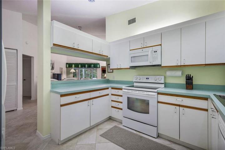 21713  Sungate  CT, Estero, FL 33928