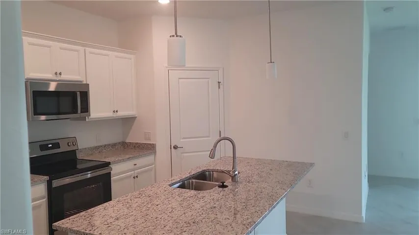 3389 Menores Way, Fort Myers, Florida 33905