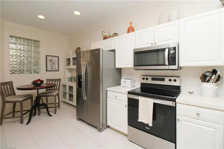8217  Parkstone  PL, Naples, FL 34120