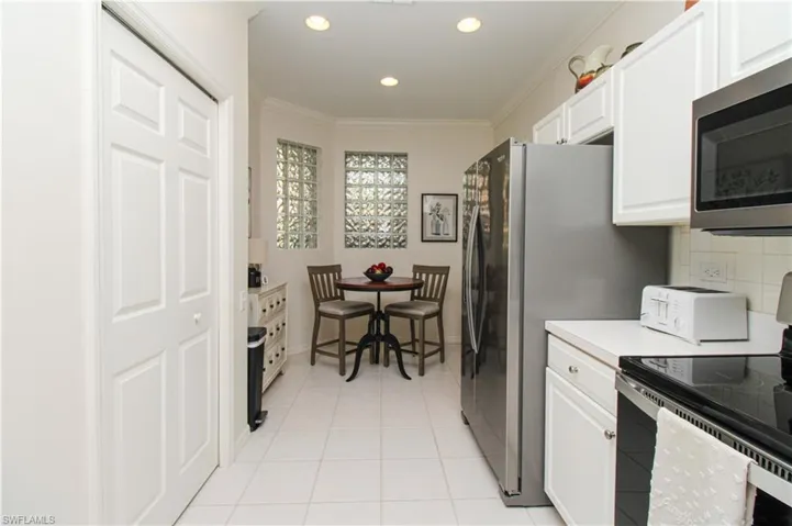 8217  Parkstone  PL, Naples, FL 34120