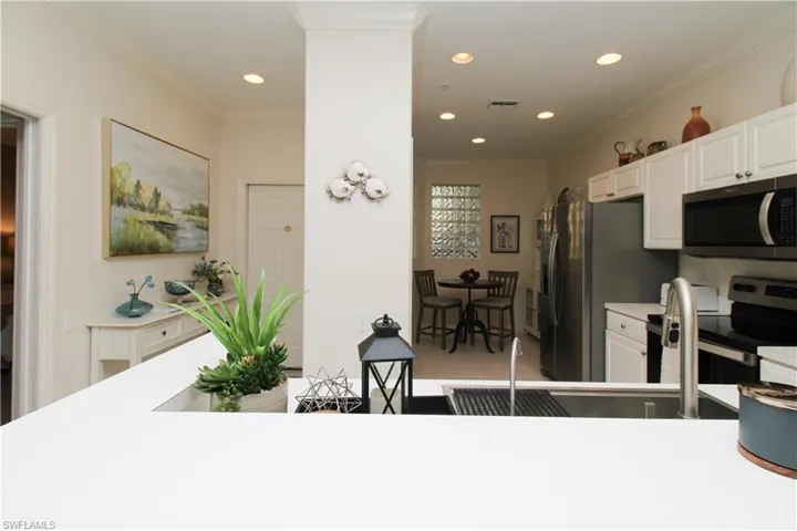 8217  Parkstone  PL, Naples, FL 34120