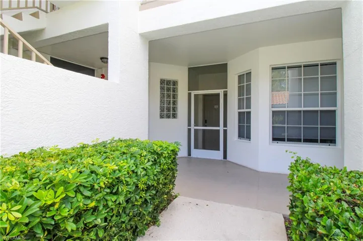 8217  Parkstone  PL, Naples, FL 34120