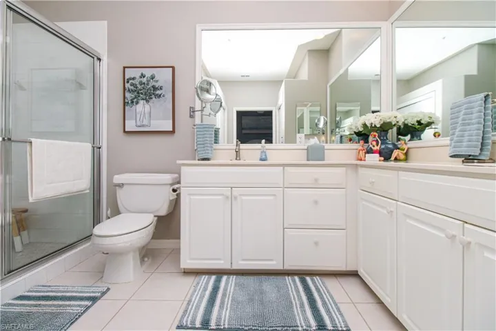 8217  Parkstone  PL, Naples, FL 34120