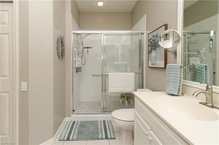 8217  Parkstone  PL, Naples, FL 34120