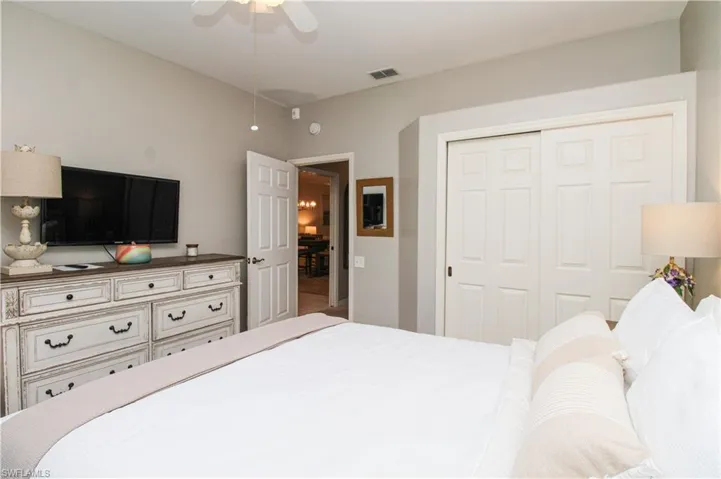 8217  Parkstone  PL, Naples, FL 34120