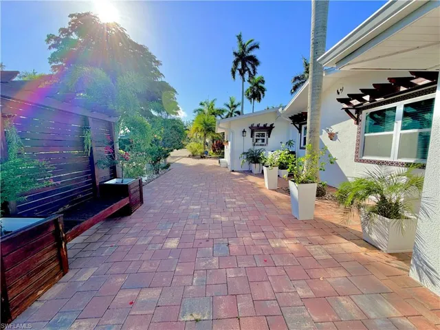 2702 Mcgregor Blvd, Fort Myers, Florida 33901
