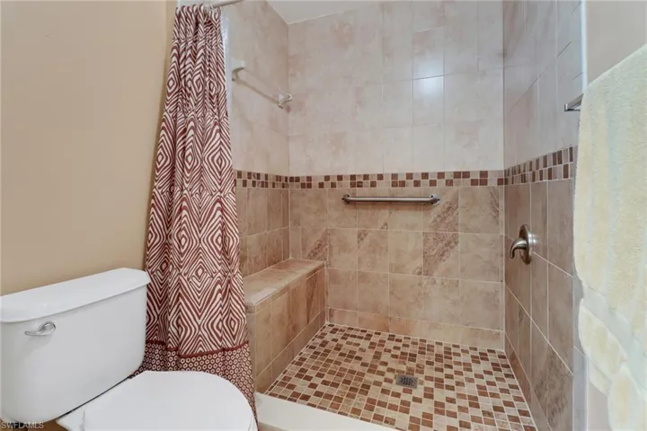 Upgraded Walk In Shower