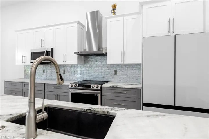 509 Ne 5th Ter, Cape Coral, Florida 33909