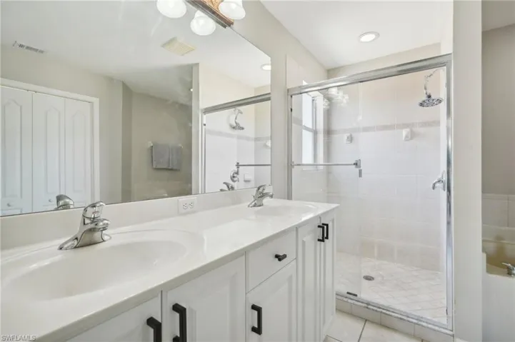 Owner's Bathroom