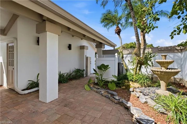 13242 Wedgefield Dr 24-9, Naples, Florida 34110