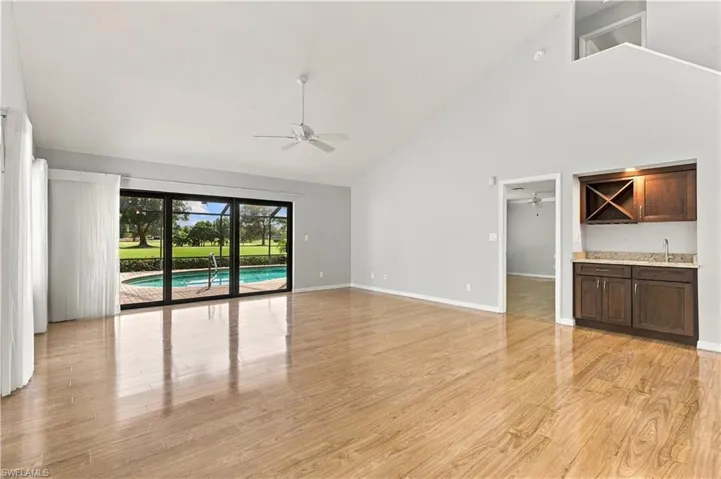 13242 Wedgefield Dr 24-9, Naples, Florida 34110