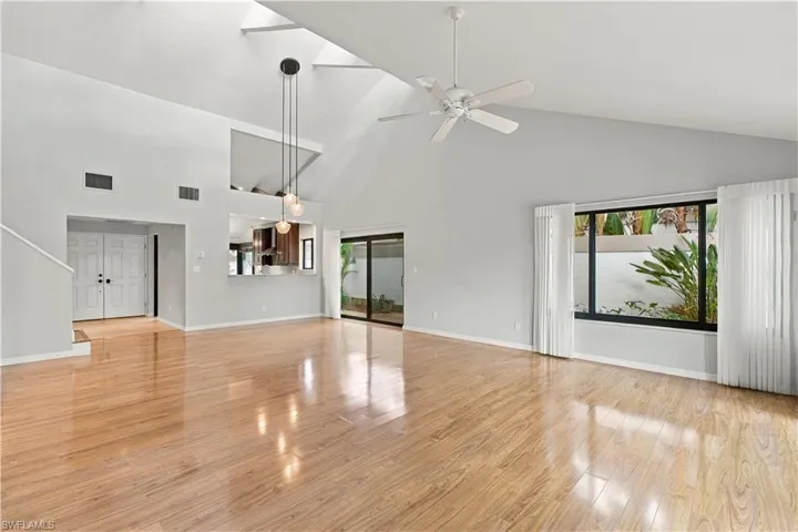 13242 Wedgefield Dr 24-9, Naples, Florida 34110