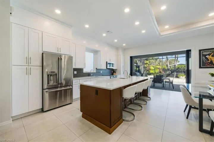 635  96th N AVE, Naples, FL 34108