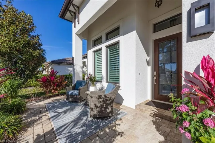 635  96th N AVE, Naples, FL 34108